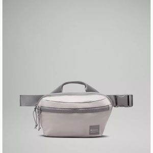 NWT Lululemon All Day Essentials Belt Bag 2.5L Silver Drop/Asphalt Grey ONE SIZE